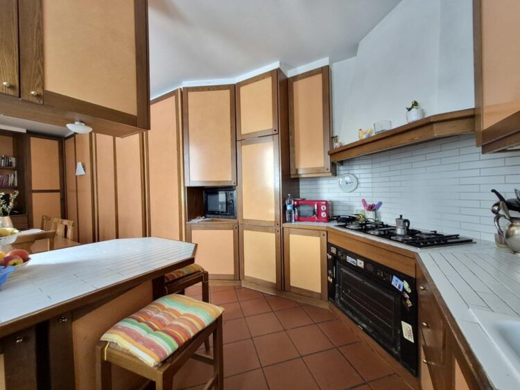 4 cucina (5) 1775815345 gallery 750x563